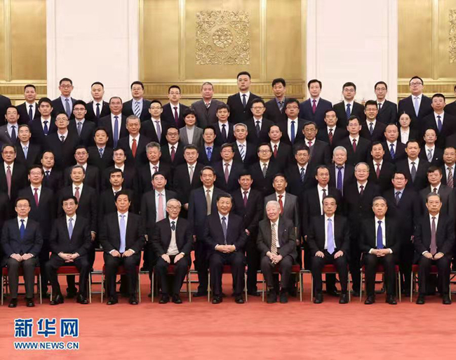 习近平会见探月工程嫦娥五号任务参研参试人员代表