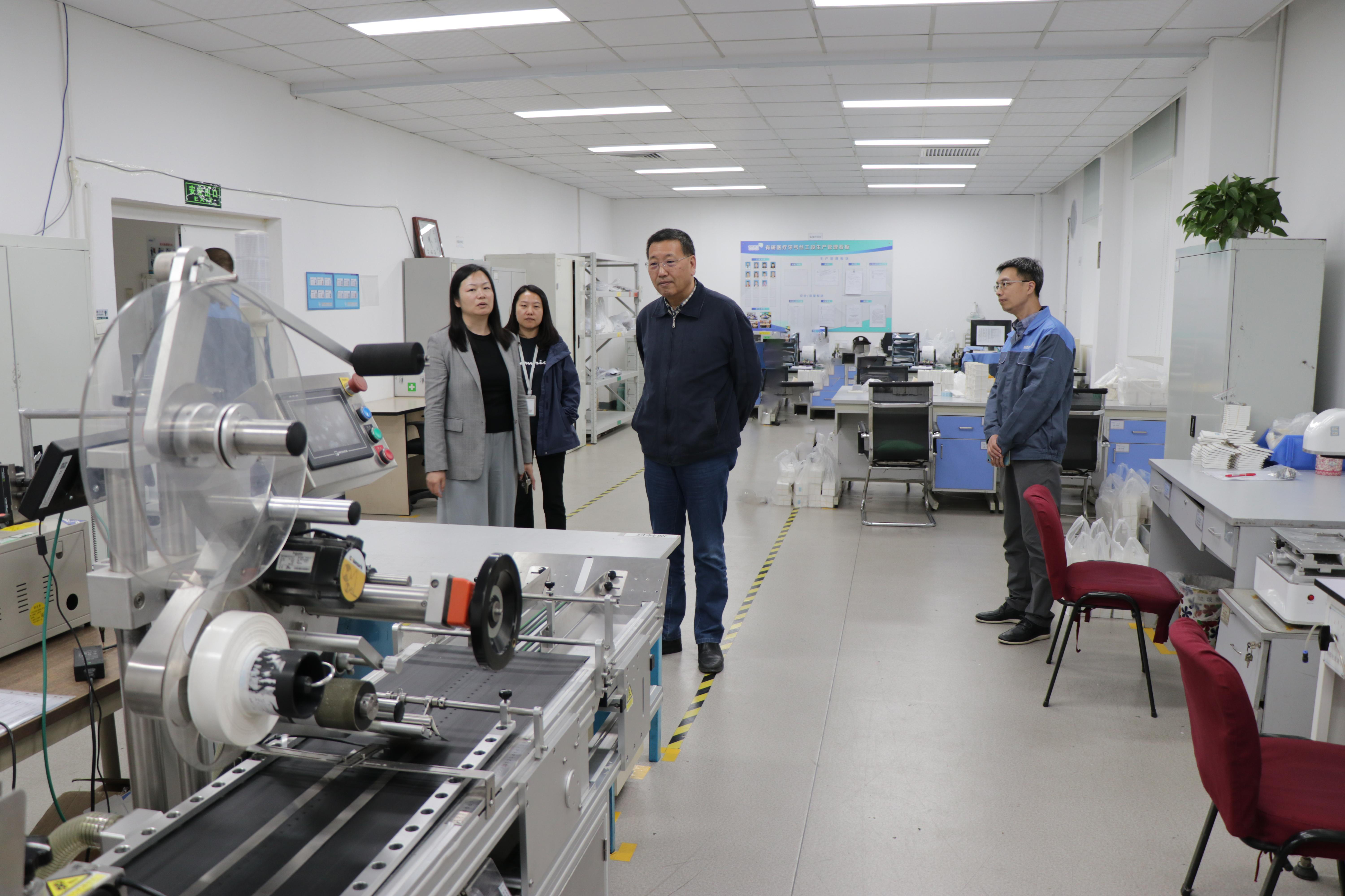 有研集团总经理熊柏青到有研医疗调研