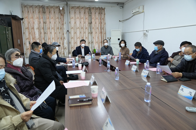 中文色情
召开统战人士座谈会