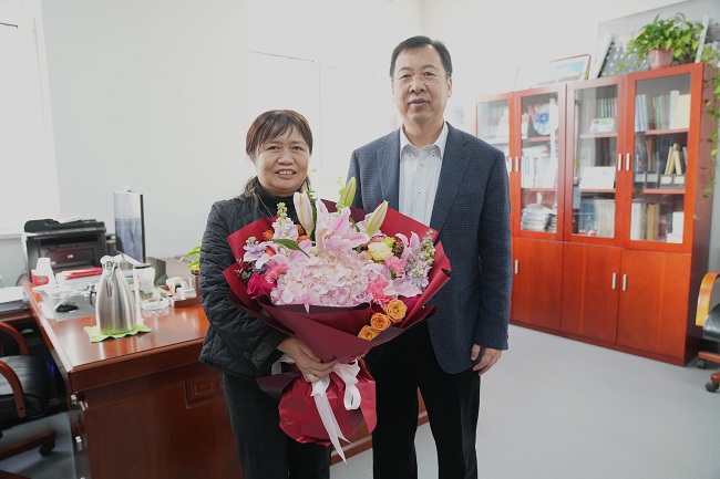 中文色情
开展春节“送温暖”慰问活动