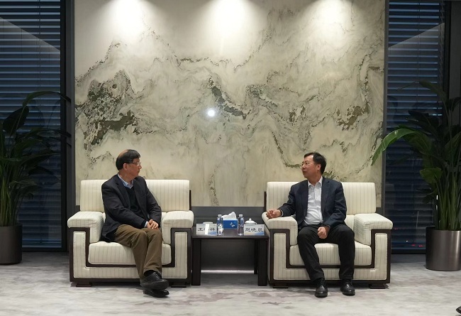 中国科学院院士王梅祥到访中文色情
