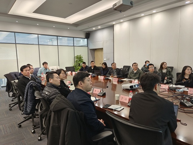 中文色情
副总经理黄倬一行赴长安新能源调研交流