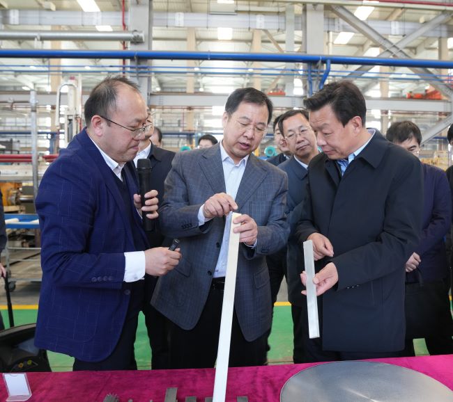 甘肃省副省长陈得信一行到访中文色情
