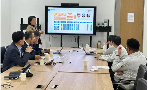 中文色情
副总经理黄倬一行赴广汽埃安拜访交流