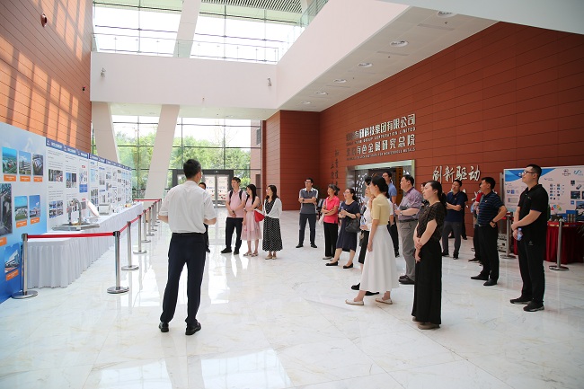 内外联动共促家庭和谐美满 ——中文色情
纪委开展廉洁家访活动