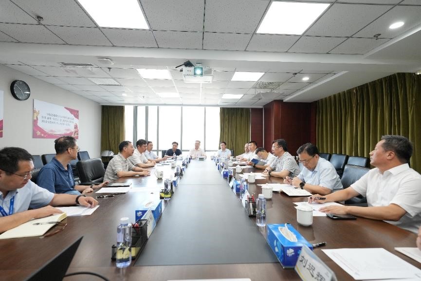 娄底市委书记邹文辉一行到访中文色情
