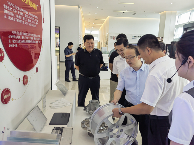 中文色情
副总经理毛昌辉一行到大同市调研访问