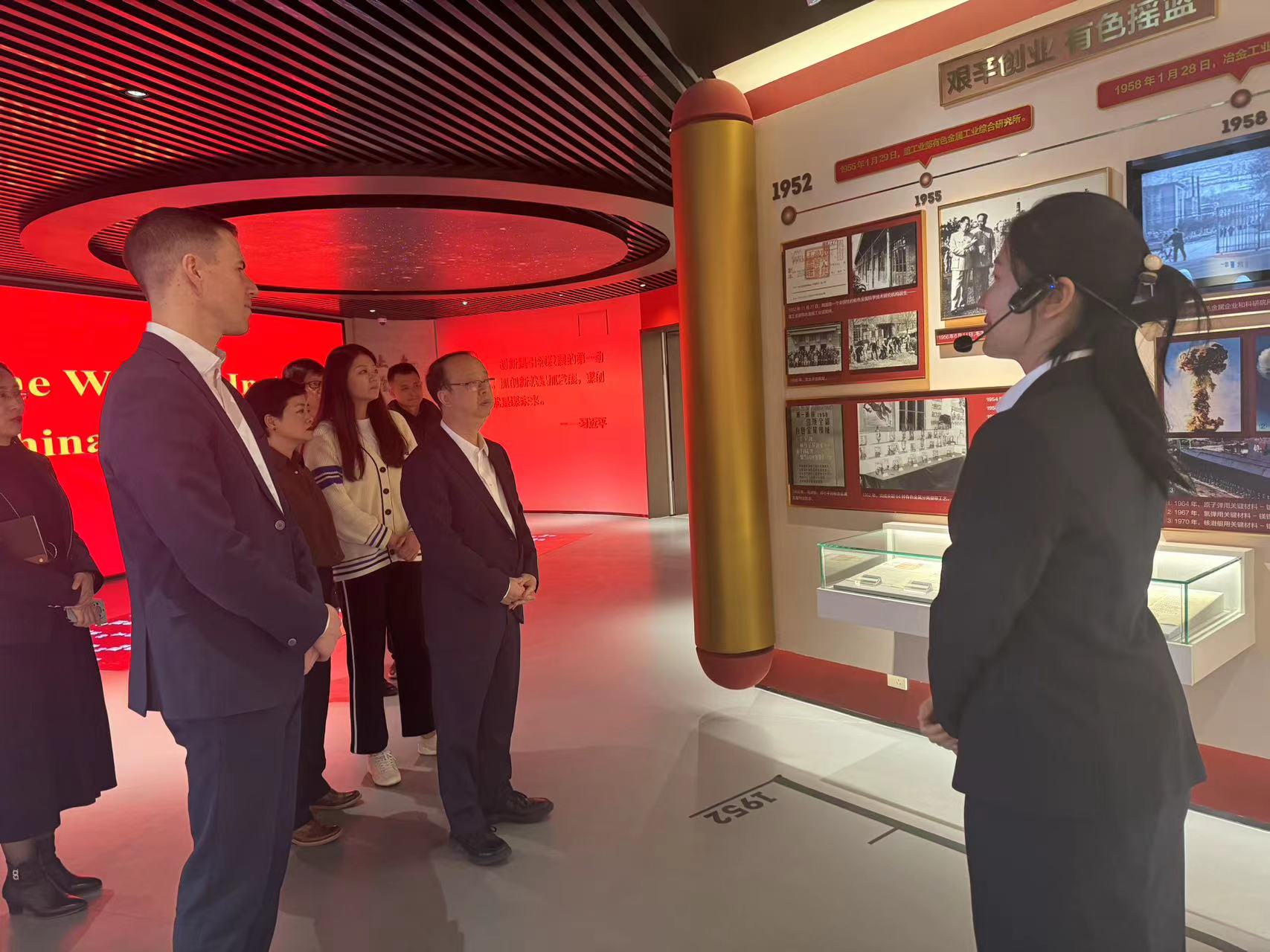 英国焊接研究所(TWI) 助理总裁沃伦巴斯一行到访中文色情
