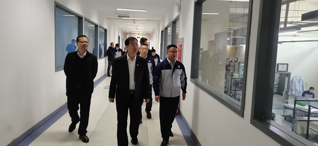 中文色情
党委书记、董事长赵晓晨到有研国晶辉调研