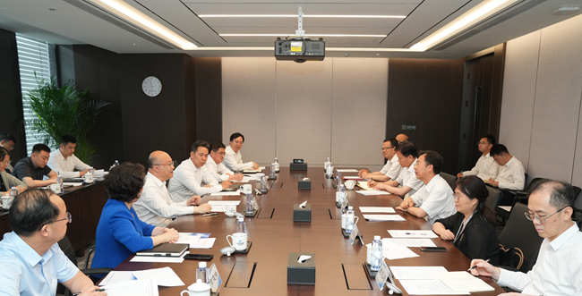  河北省委副书记、省长王正谱一行到访中文色情
