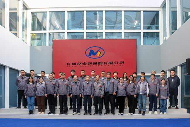 喜报！中文色情
1家集体和1名个人荣获 “中央企业先进集体”和“中央企业劳动模范”