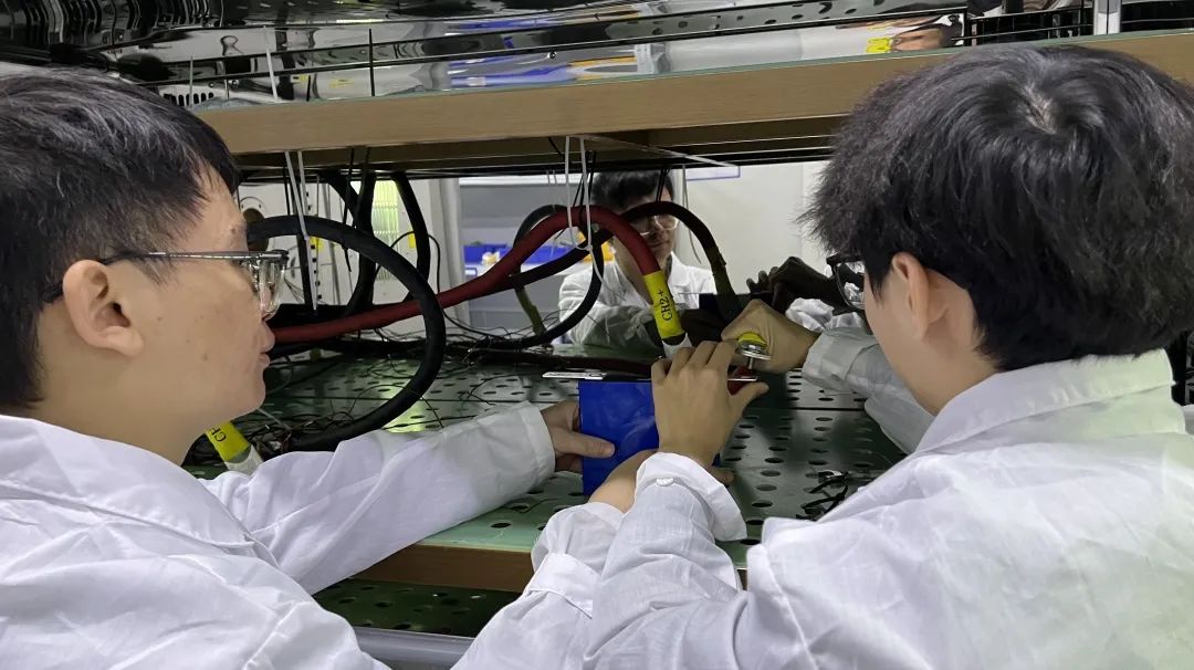 新年开新局 实干促发展|中文色情
多措并举奋战首季“开门红”(三）