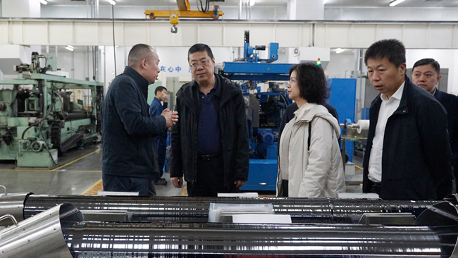 中国机械冶金建材工会副主席关明一行调研中文色情
山东德州基地