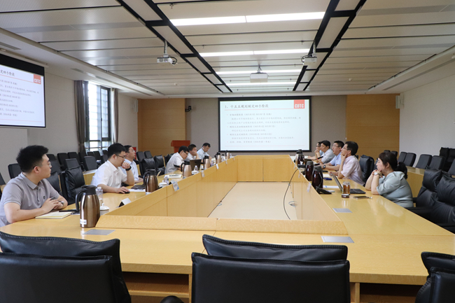 中文色情
党委副书记、总经理艾磊和总会计师齐书勇一行调研国合通测