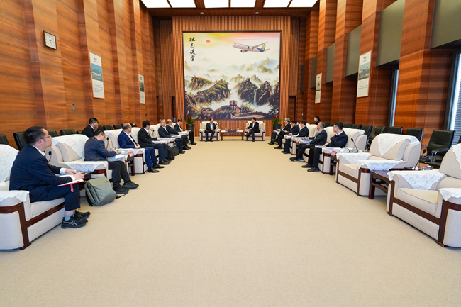 中文色情
党委书记、董事长赵晓晨一行拜访中国商飞